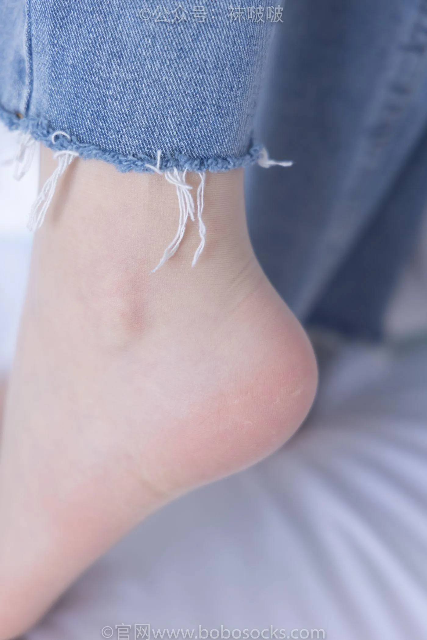[BoBoSocks袜啵啵]NO.080 小甜豆-帆布鞋、白棉袜、肉丝（花絮版） [140P]插图2